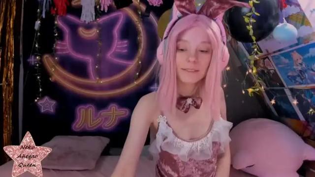 Image 2 of miss_astravert Stream on Chaturbate on 16 months ago