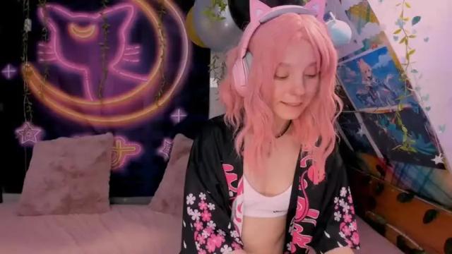 Image 2 of miss_astravert Stream on Chaturbate on 16 months ago