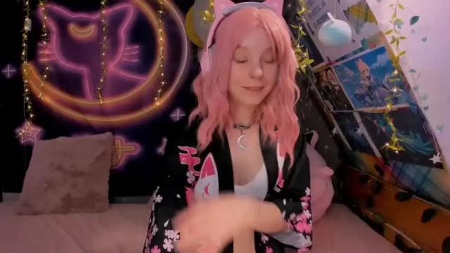 Image 4 of miss_astravert Stream on Chaturbate on 16 months ago