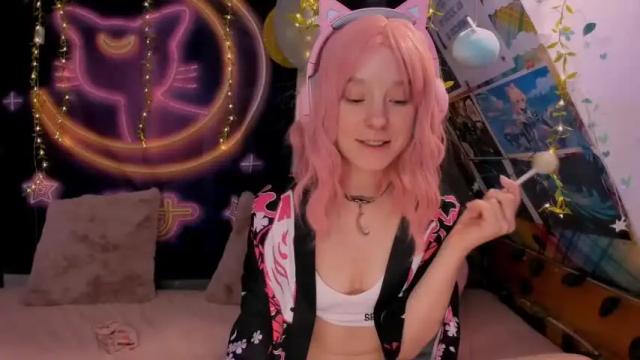 Image 6 of miss_astravert Stream on Chaturbate on 16 months ago