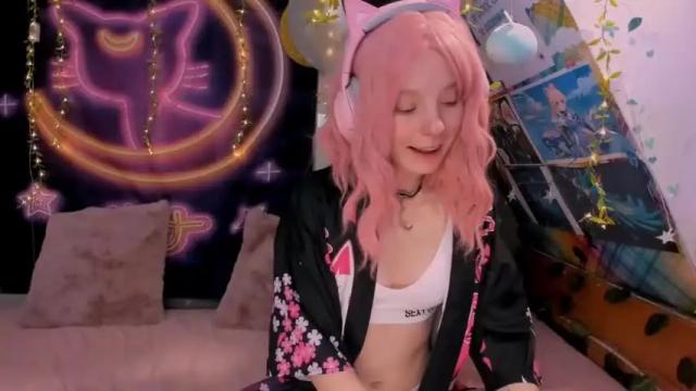 Image 8 of miss_astravert Stream on Chaturbate on 16 months ago