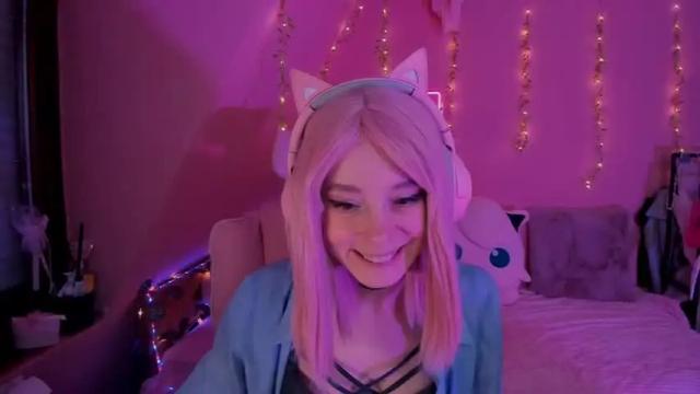 Image 10 of miss_astravert Stream on Chaturbate on 15 months ago