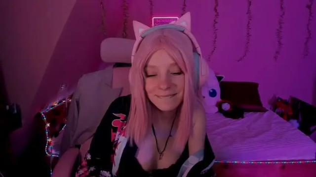 Image 12 of miss_astravert Stream on Chaturbate on 14 months ago
