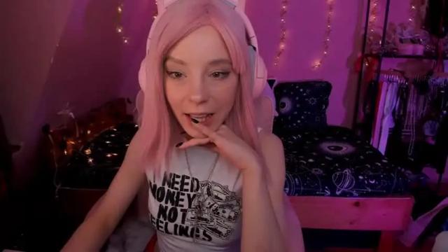 Image 10 of miss_astravert Stream on Chaturbate on 14 months ago