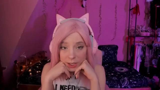 Image 2 of miss_astravert Stream on Chaturbate on 14 months ago