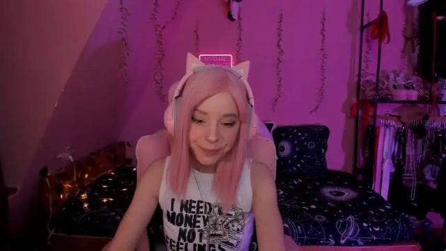 Image 6 of miss_astravert Stream on Chaturbate on 14 months ago