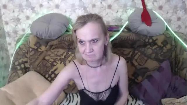 Image 2 of miss_bekker Stream on Chaturbate on 1 month ago
