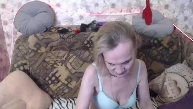 Image 4 of miss_bekker Stream on Chaturbate on 8 days ago