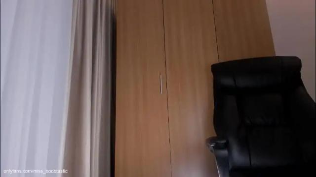 Image 4 of miss_boobtastic Stream on Chaturbate on 1 month ago
