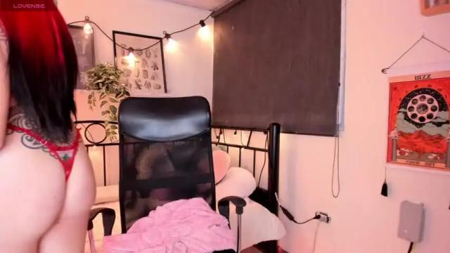 Image 2 of miss_candence Stream on Chaturbate on 16 months ago