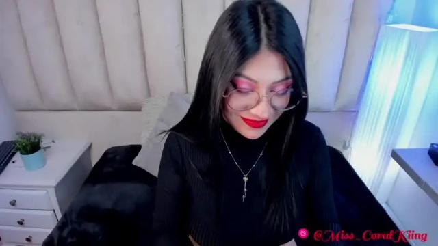 Image 3 of miss_coralkiing Stream on Chaturbate on 18 months ago