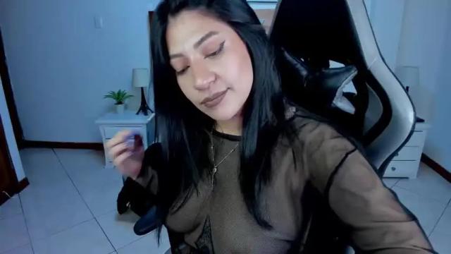 Image 11 of miss_coralkiing Stream on Chaturbate on 18 months ago