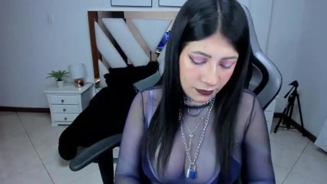Image 6 of miss_coralkiing Stream on Chaturbate on 17 months ago