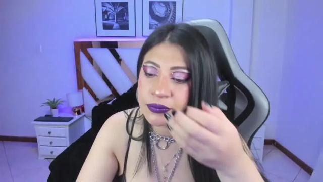 Image 10 of miss_coralkiing Stream on Chaturbate on 16 months ago