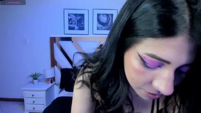 Image 7 of miss_coralkiing Stream on Chaturbate on 16 months ago