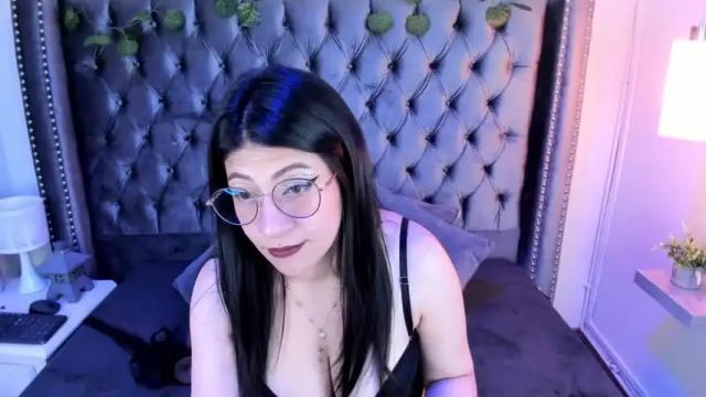 Image 12 of miss_coralkiing Stream on Chaturbate on 15 months ago
