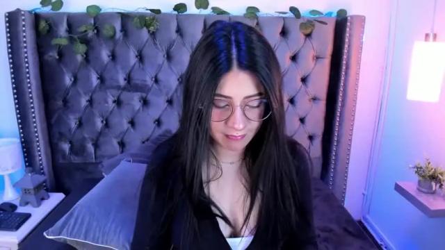 Image 6 of miss_coralkiing Stream on Chaturbate on 15 months ago