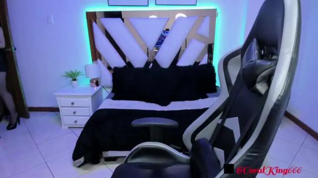 Image 6 of miss_coralkiing Stream on Chaturbate on 15 months ago