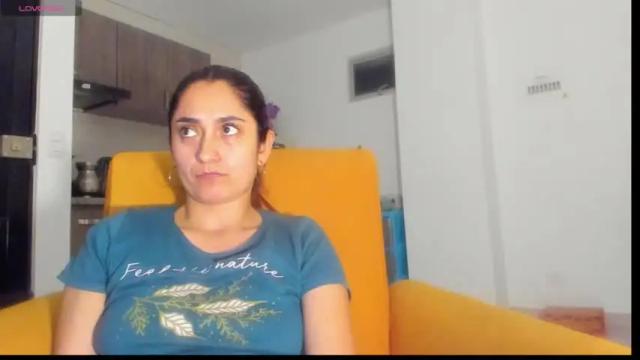 Image 12 of miss_cruz Stream on Chaturbate on 17 months ago