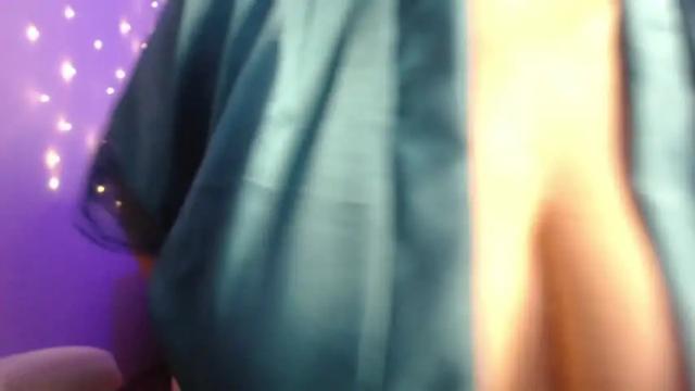 Image 4 of miss_daniels Stream on Chaturbate on 14 months ago