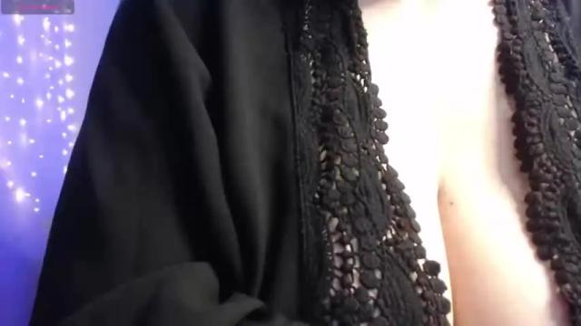 Image 12 of miss_daniels Stream on Chaturbate on 14 months ago