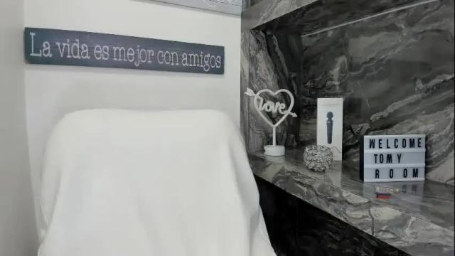 Image 8 of miss_danika Stream on Chaturbate on 23 days ago