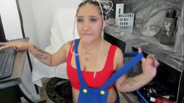 Image 4 of miss_danika Stream on Chaturbate on 21 days ago