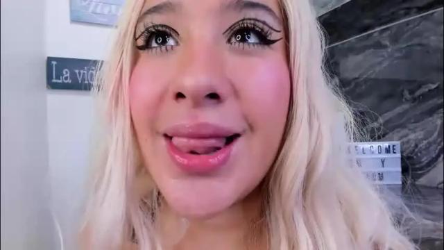 Image 6 of miss_danika Stream on Chaturbate on 1 day ago