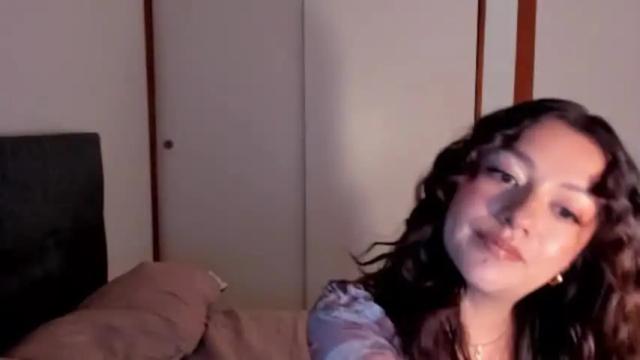 Image 4 of miss_ema1 Stream on Chaturbate on 14 months ago