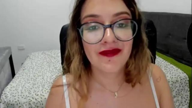 Image 12 of miss_ema1 Stream on Chaturbate on 24 days ago