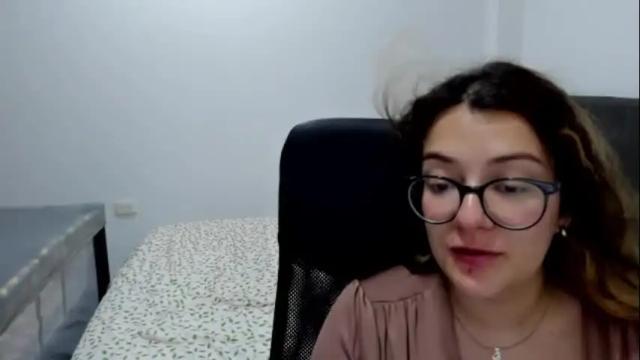 Image 11 of miss_ema1 Stream on Chaturbate on 17 days ago