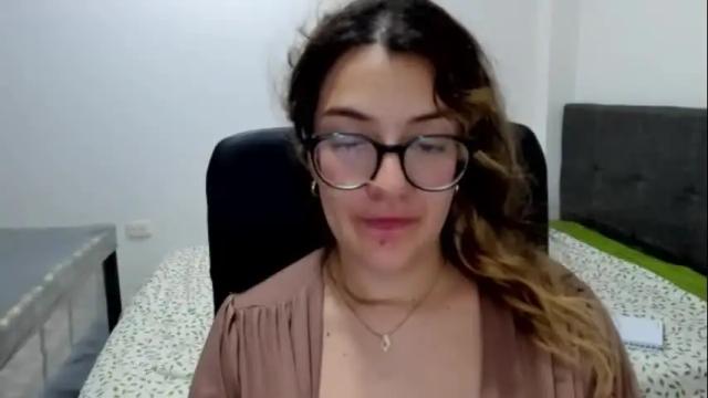Image 6 of miss_ema1 Stream on Chaturbate on 17 days ago