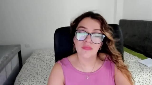 Image 10 of miss_ema1 Stream on Chaturbate on 15 days ago