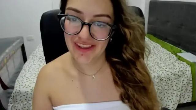 Image 12 of miss_ema1 Stream on Chaturbate on 11 days ago