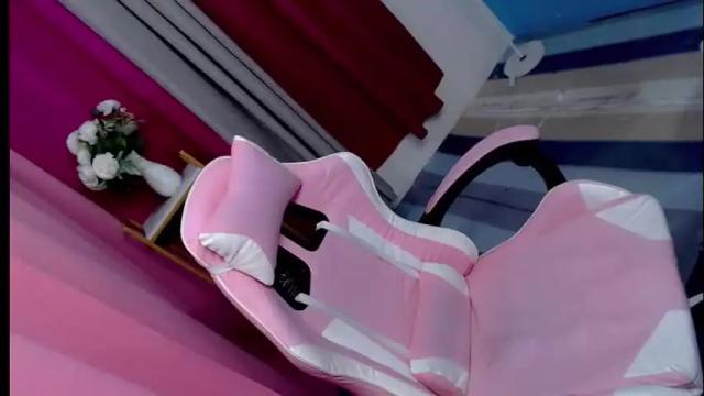 Image 2 of miss_ephrail Stream on Chaturbate on 2 months ago