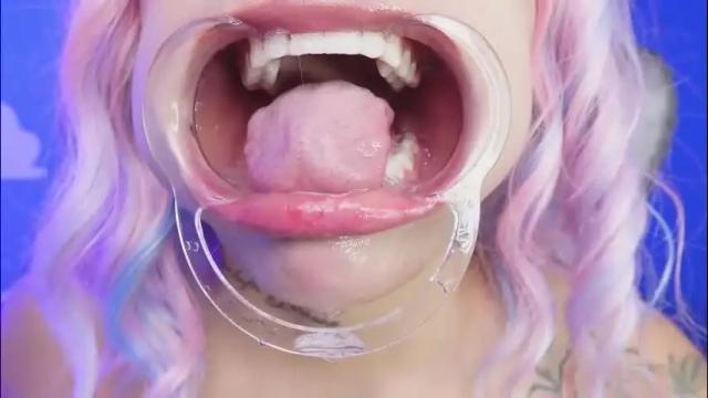 Image 2 of miss_keisi Stream on Chaturbate on 16 days ago