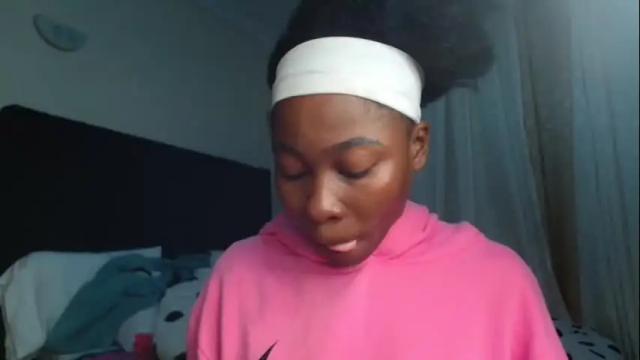Image 2 of miss_kiarrafit Stream on Chaturbate on 1 month ago