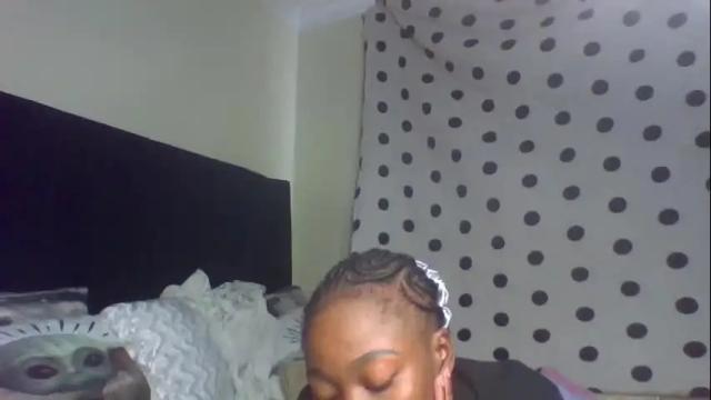 Image 2 of miss_kiarrafit Stream on Chaturbate on 13 days ago