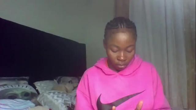 Image 2 of miss_kiarrafit Stream on Chaturbate on 12 days ago