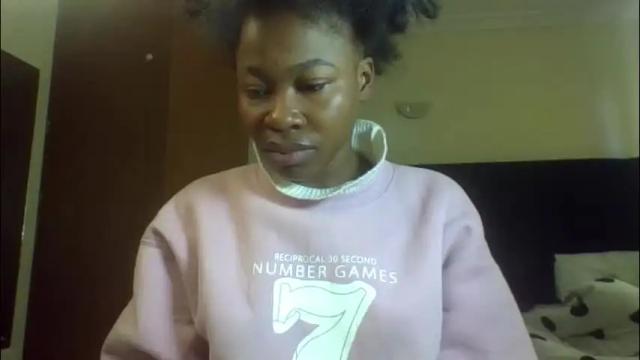 Image 2 of miss_kiarrafit Stream on Chaturbate on 1 month ago
