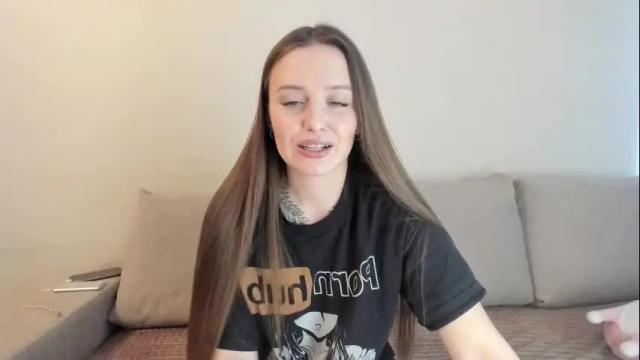 Image 2 of miss_kitty13 Stream on Chaturbate on 21 days ago