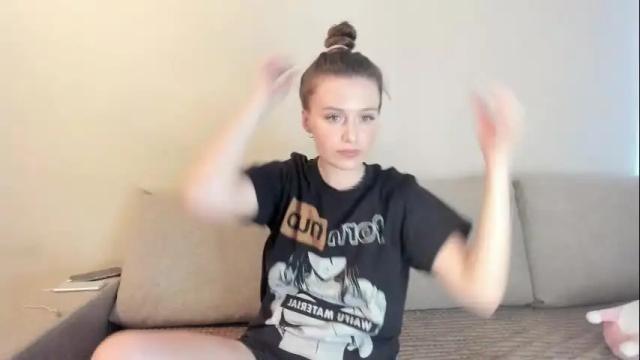 Image 3 of miss_kitty13 Stream on Chaturbate on 21 days ago