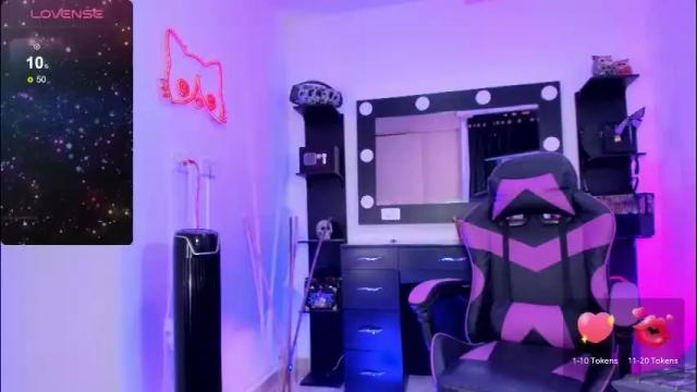 Image 3 of miss_kittyn Stream on Chaturbate on 1 month ago