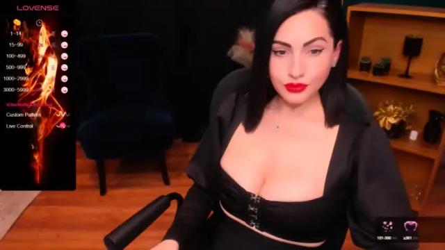 Image 11 of miss_leiaholt Stream on Chaturbate on 7 months ago