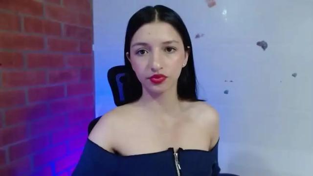 Image 11 of miss_luciaa Stream on Chaturbate on 18 months ago