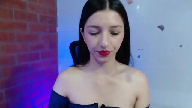 Image 6 of miss_luciaa Stream on Chaturbate on 18 months ago