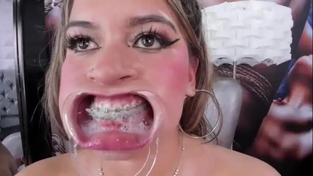 Image 10 of miss_lucyla Stream on Chaturbate on 1 month ago