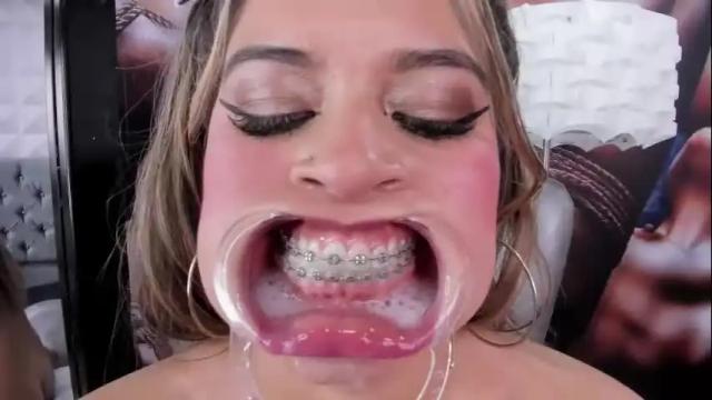 Image 11 of miss_lucyla Stream on Chaturbate on 1 month ago