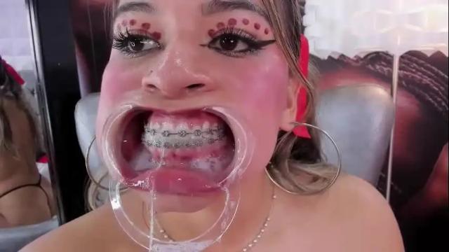 Image 4 of miss_lucyla Stream on Chaturbate on 25 days ago