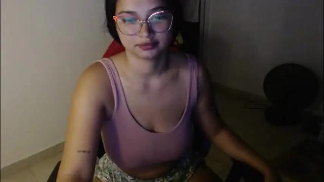 Image 2 of miss_ly_ Stream on Chaturbate on 5 months ago